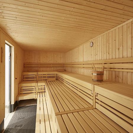 Reetland Am Meer - Premium Reetdachvilla Mit 2 Schlafzimmern, Sauna Und Kamin E04 德兰斯克 外观 照片